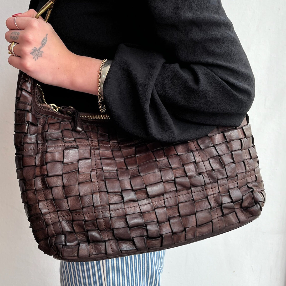 *NEW* Woven Shoulder Bag Cognac