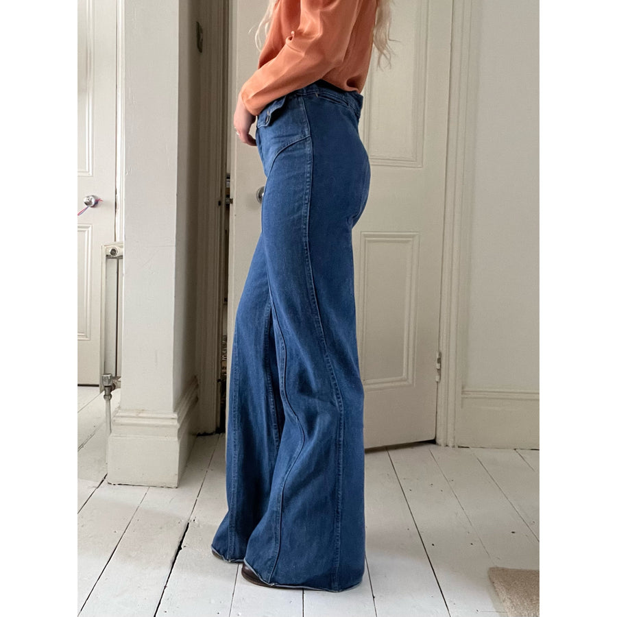 1970s saddleback flare jeans blue