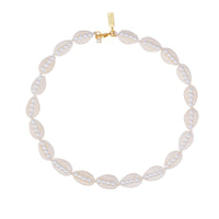 Shell pearl necklace