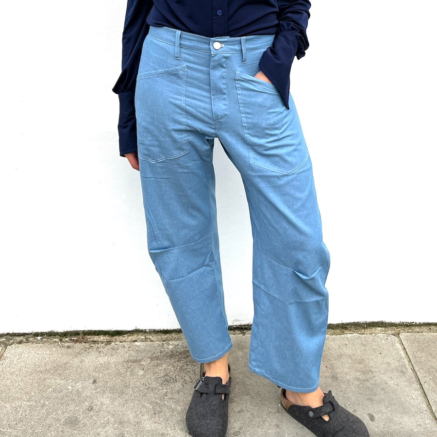 The West Village Lightweight Barrel Pant Pale Denim