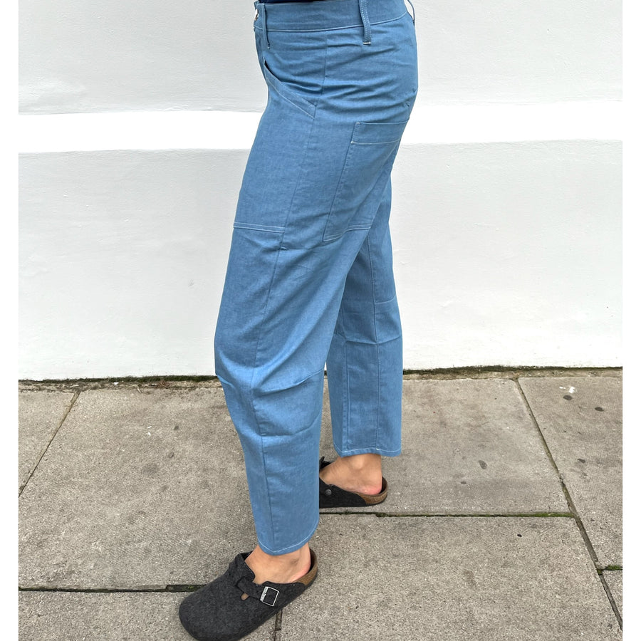 The West Village Lightweight Barrel Pant Pale Denim